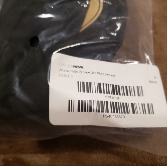 Sexy one piece swimsuit - Picture 5 of 12